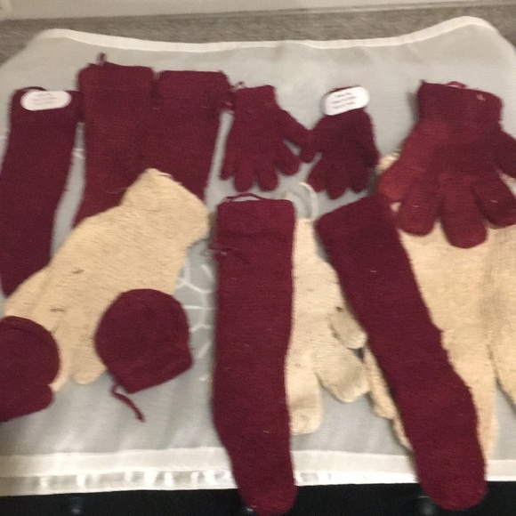 Crafting Stockings Mittens & Hats 13 piece NEW Ornaments Decor party favors More - Picture 7 of 9